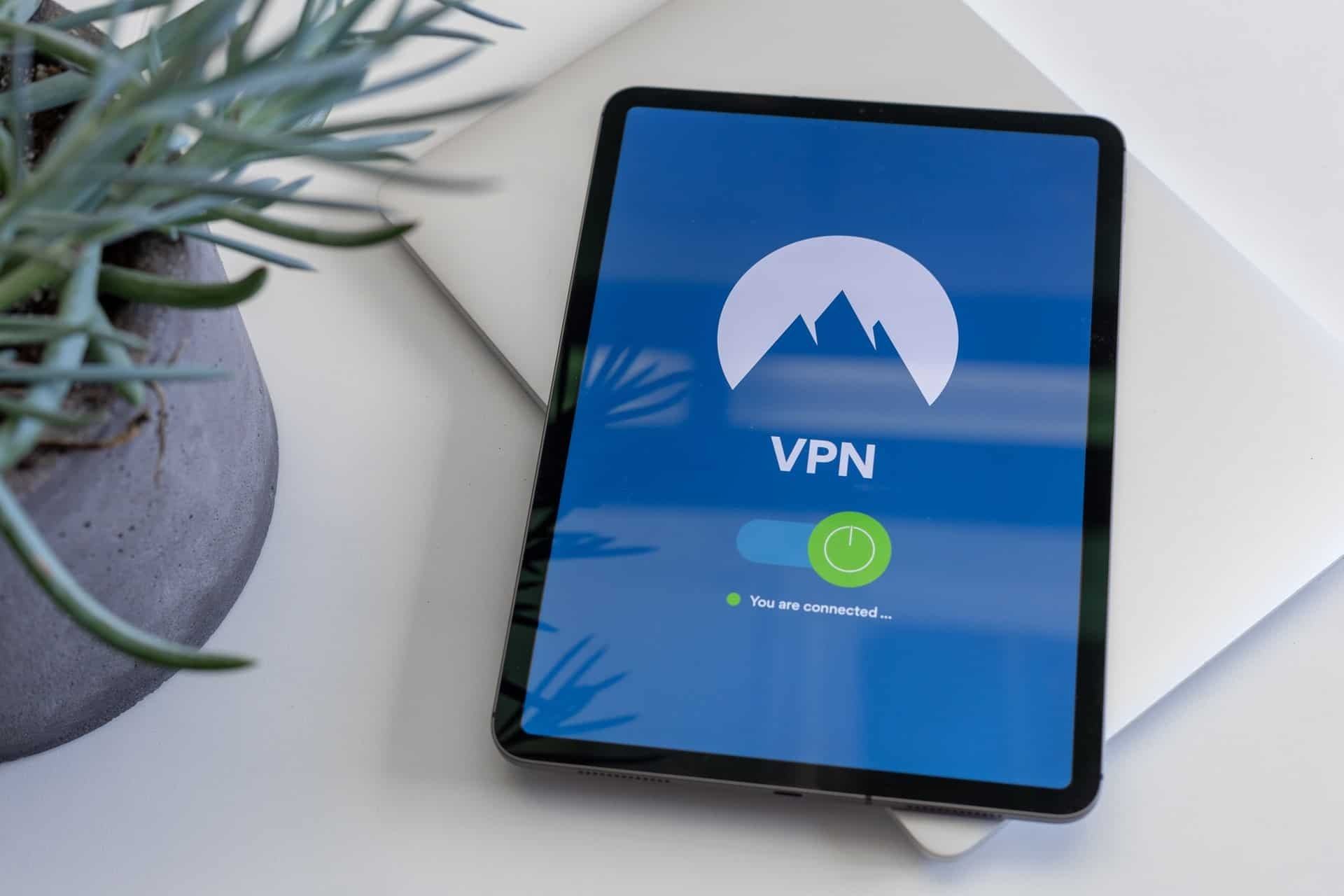 9 VPN tốt nhất để kết nối Internet an toàn hơn